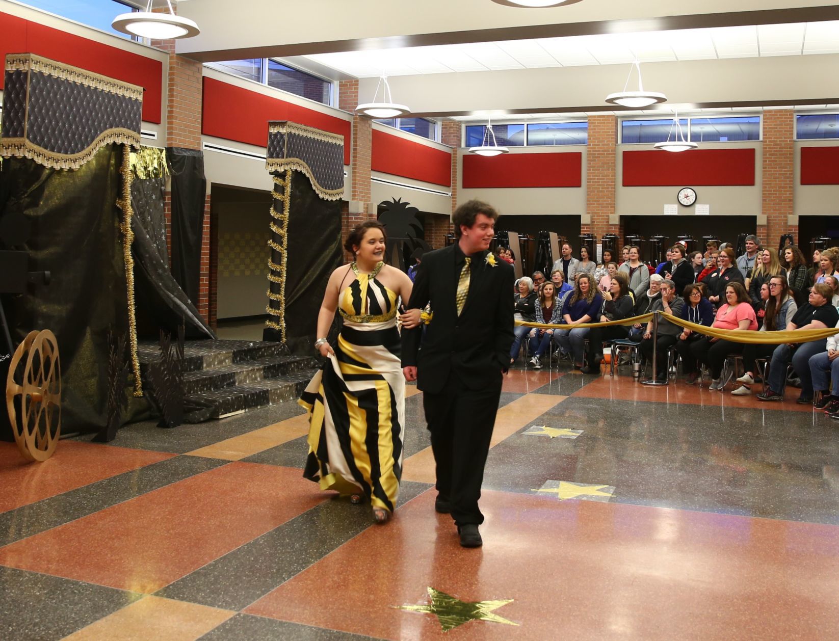 MC Prom 2018 (8).JPG
